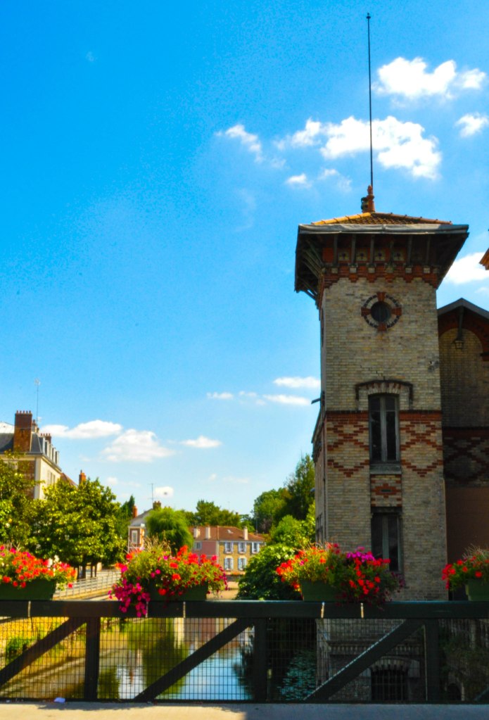 L'Essonne at Rue Feray, Corbeil-Essonnes FRANCE