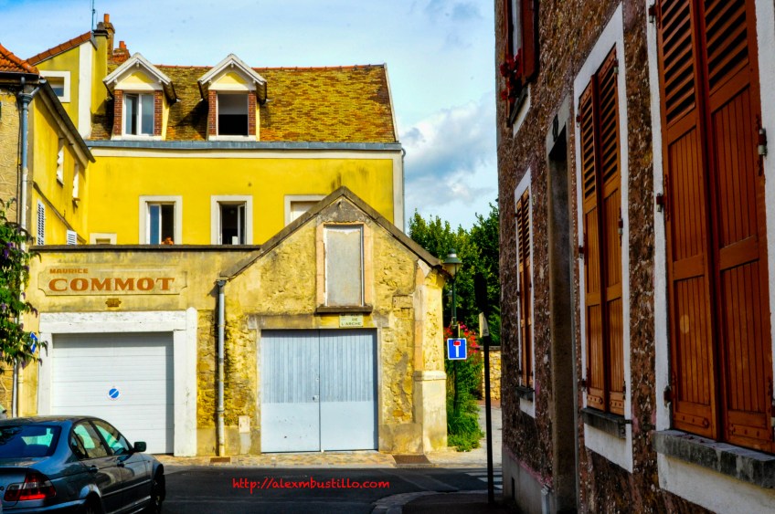 rue de L'Arche, Corbeil-Essonnes, FRANCE