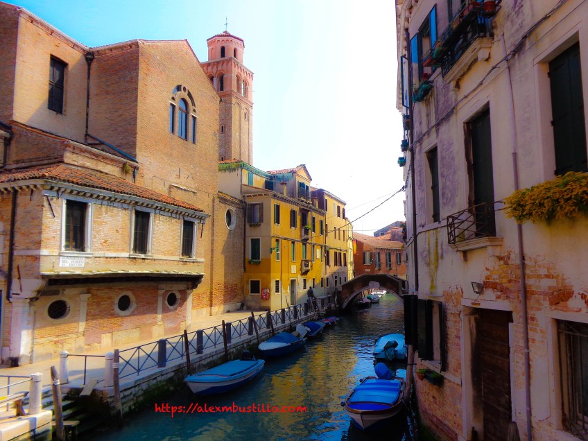 Strolling In #Venice #Venezia @ https://alexmbustillo.com