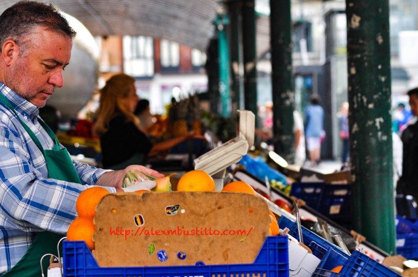 Working in Valladolid Market, España
