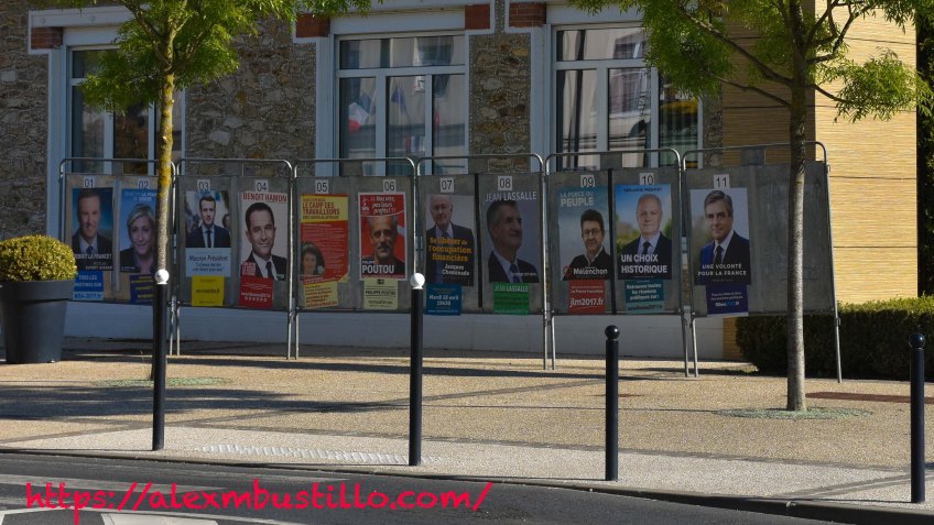 Schrödinger: Presidents of The French Republic 21/4/2017 Mairie, 45 Avenue Charles de Gaulle, 91830 Le Coudray-Montceaux, France