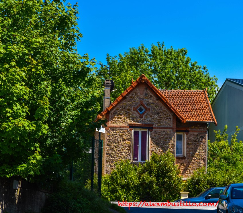 127 Boulevard John Kennedy, Route National 7, RN7 Corbeil-Essonnes, Île-de-France, FRANCE