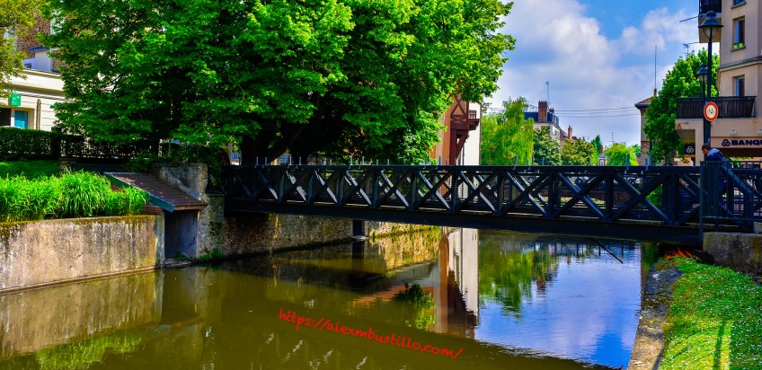 From Parking, Blv Crété, Corbeil-Essonnes, FRANCE