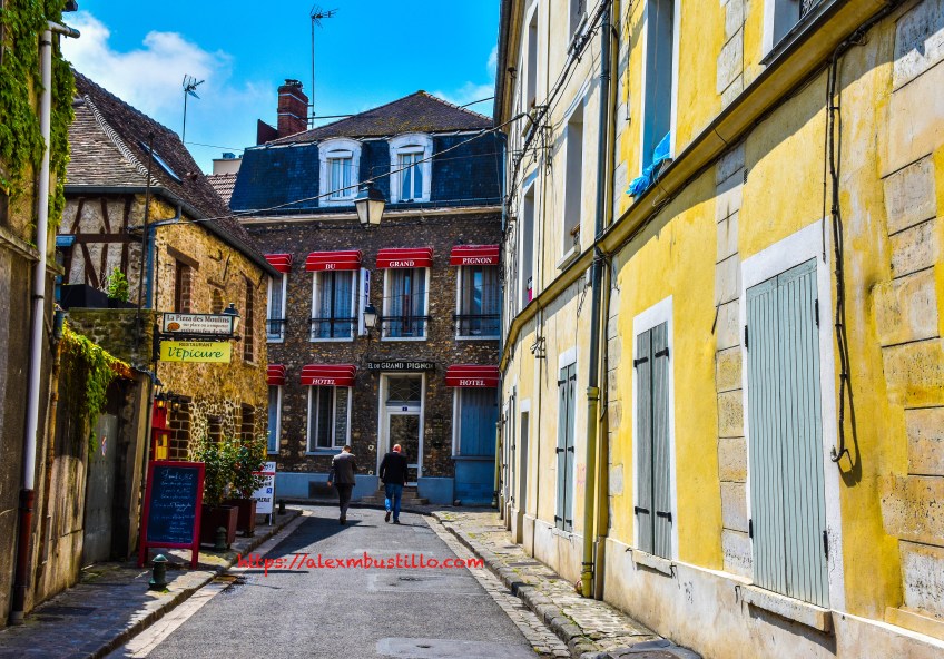 Hotel du Grand Pignon 8 Rue du Grand Pignon, 91100 Corbeil-Essonnes, France