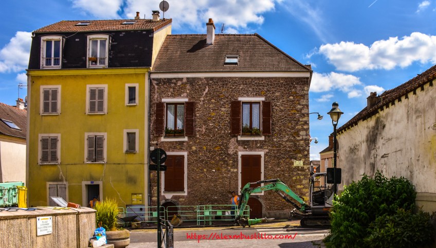 Working, rue de L'Arche, Corbeil-Essonnes, FRANCE-