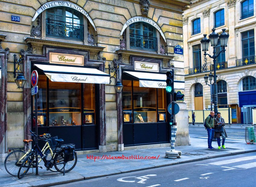 358 Rue Saint Honoré, 75001 Paris France