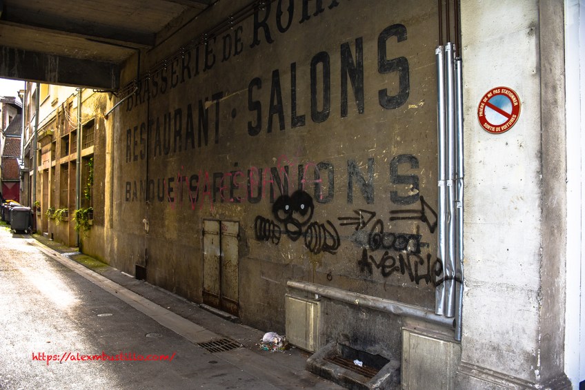 Alley, Épernay, France