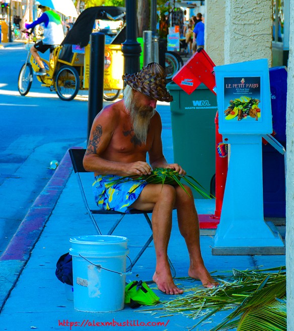 Key West Portrait: Streetweaving