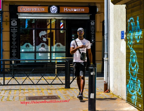 Strolling in Choisy-le-Roi-3 SM