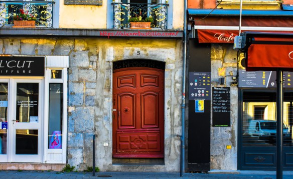 The Straight Door, Grenoble, France