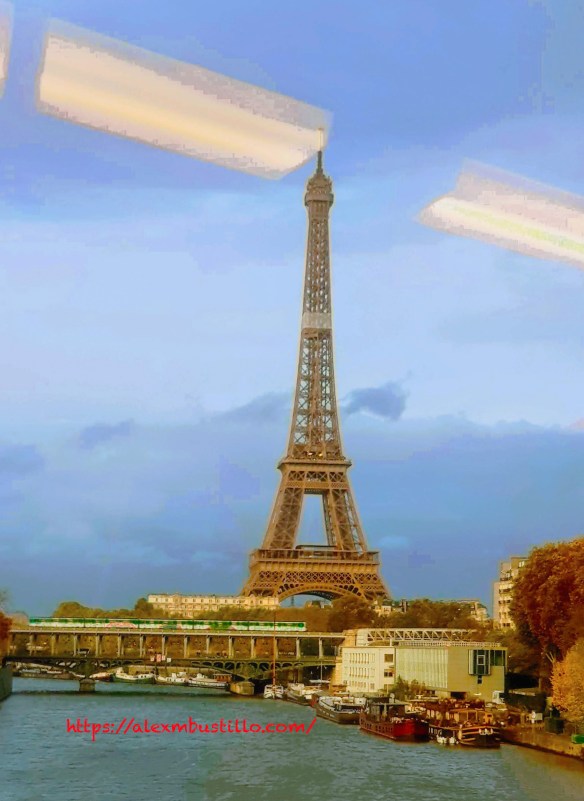 Tour Eiffel Stroll, Paris, FRANCE