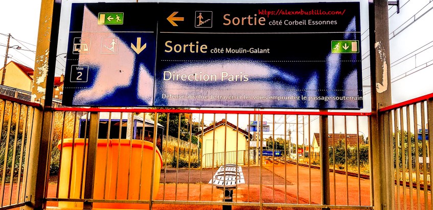 Gare de Moulin Galant RER D, Corbeil-Essonnes FRANCE