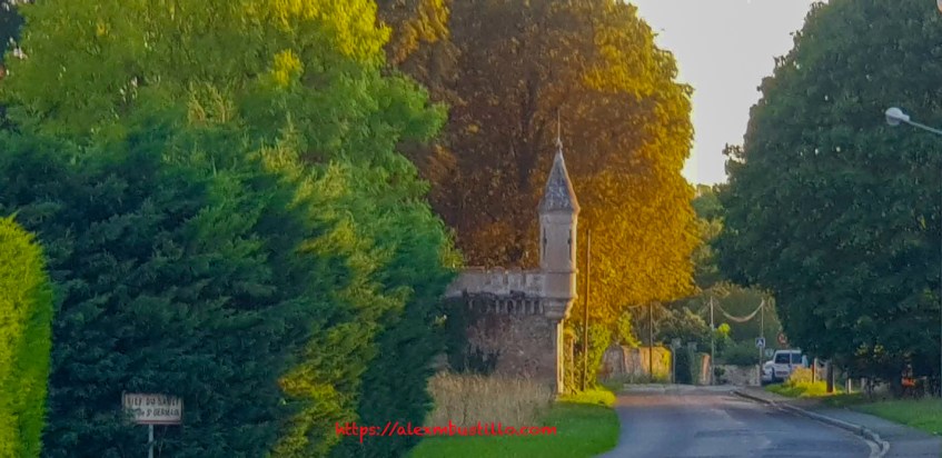 Route de Melun, Seine-et-Marne, FRANCE