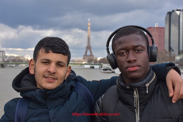 Bouz & Riccardo Listen To The Music