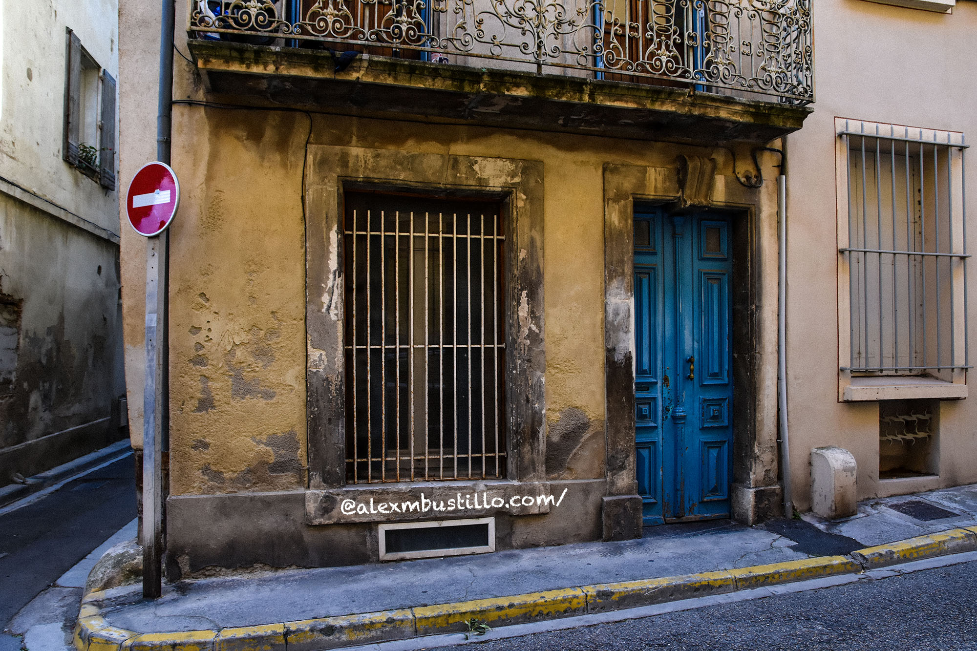 Blue Door - Hidden France Narbonne, l'Aude, France