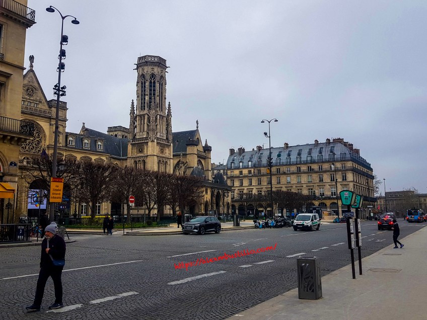 Beffroi de l'Église Saint-Germain l'Auxerrois de Paris Louvre-Rivoli