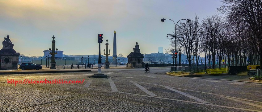 Metro Boulot Dodo - Place de la Concorde, Paris