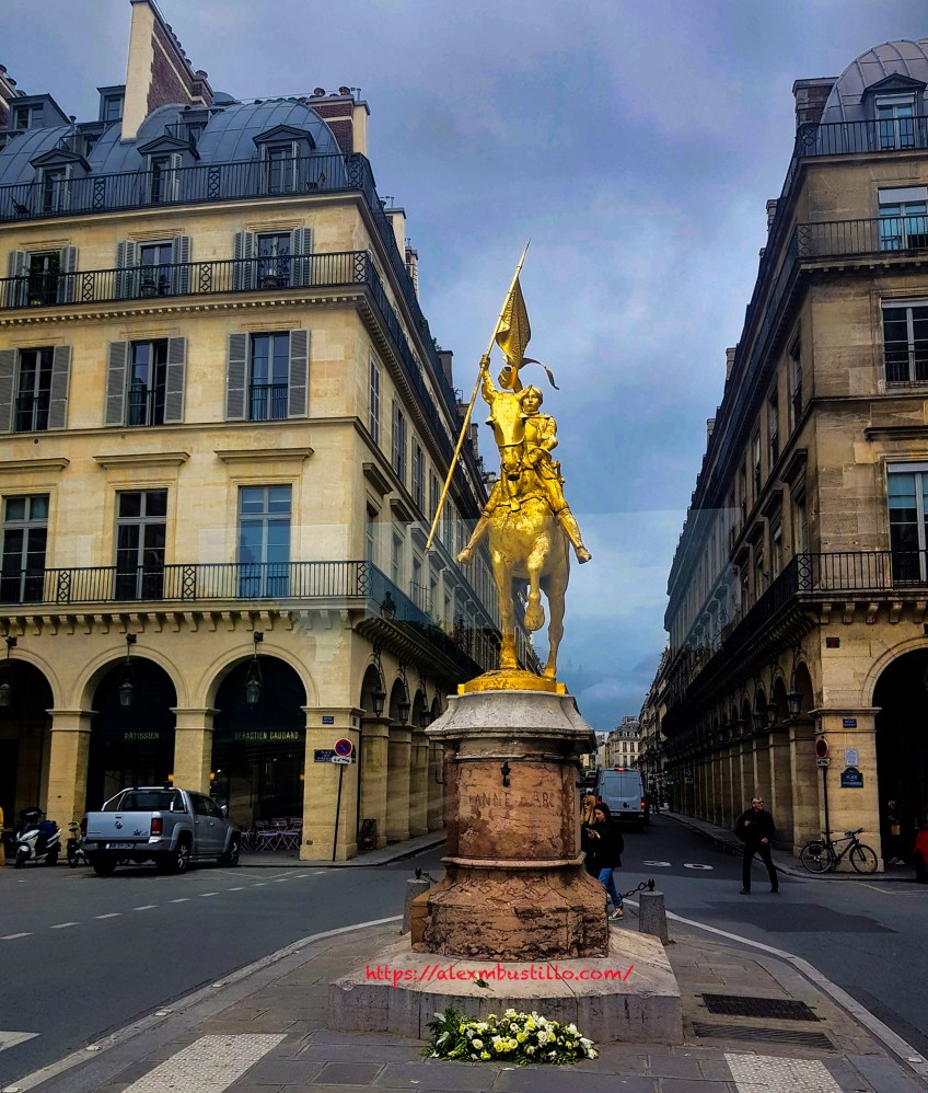 This Is Why I Love Riding Parisian BusesThis Is Why I Love Riding Parisian Buses - Saint Joan of Arc