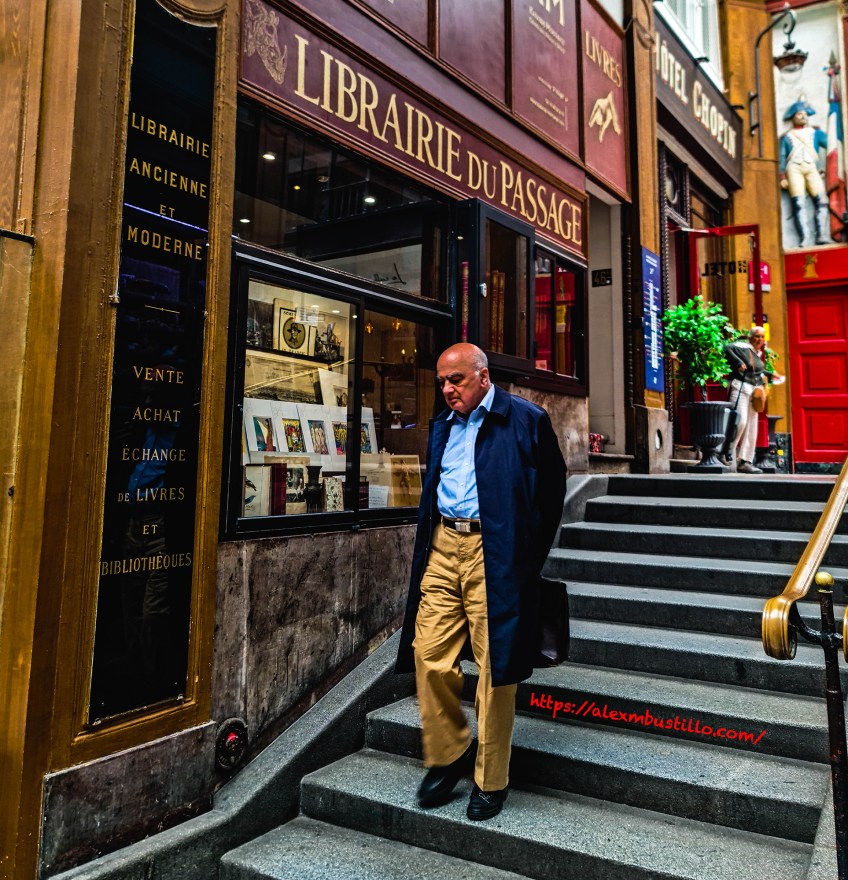 Portrait, Librarie du Passage, 48 Pass. Jouffroy, 75009 Paris