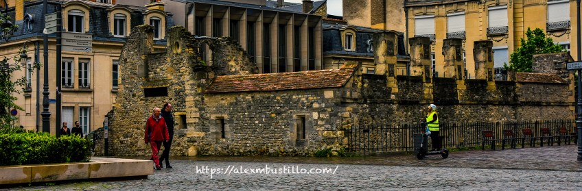 Strolling in Rheims Panel