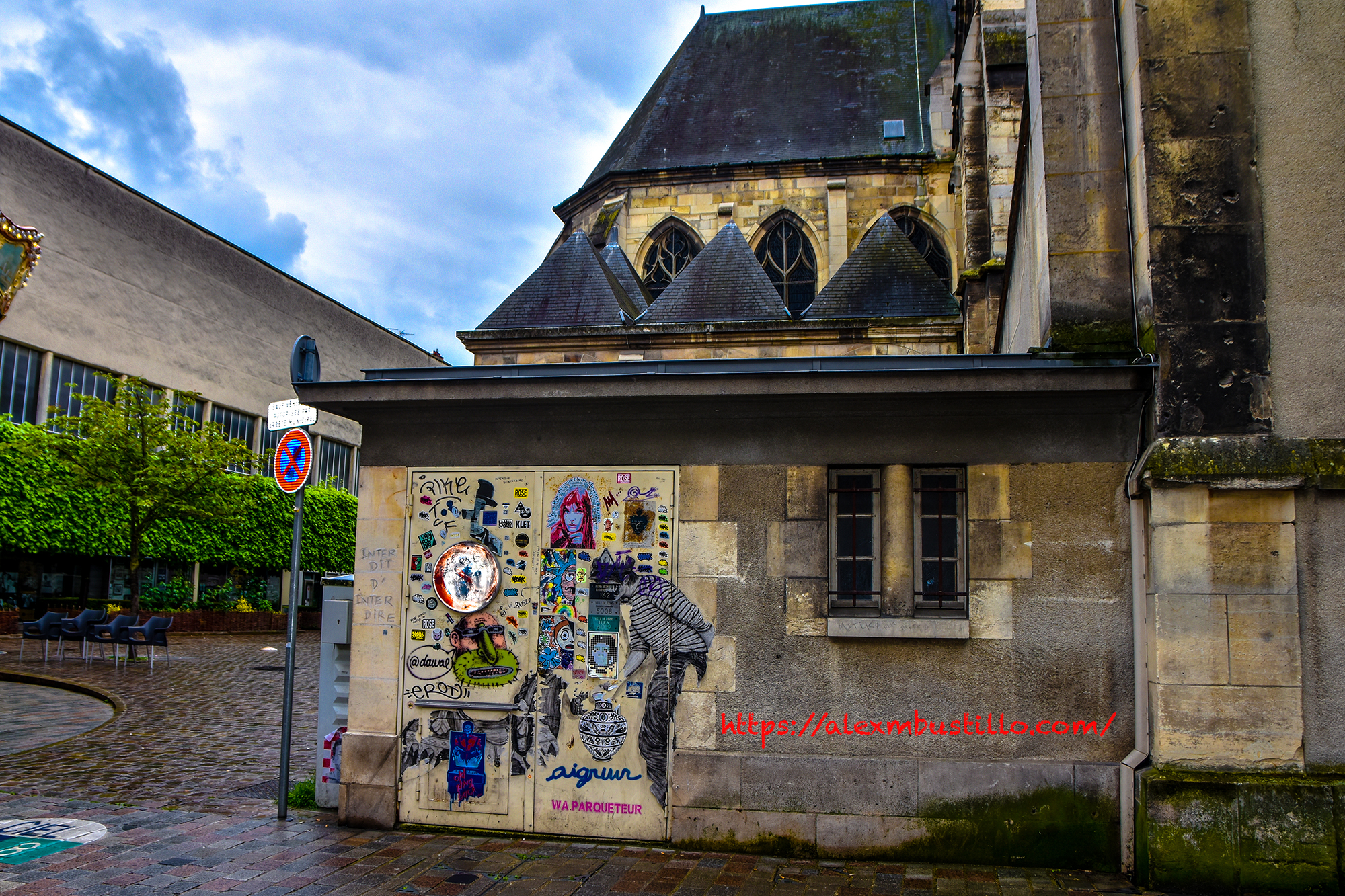 WA PARQUETEUR - Graffiti On The Wall - Rheims, France