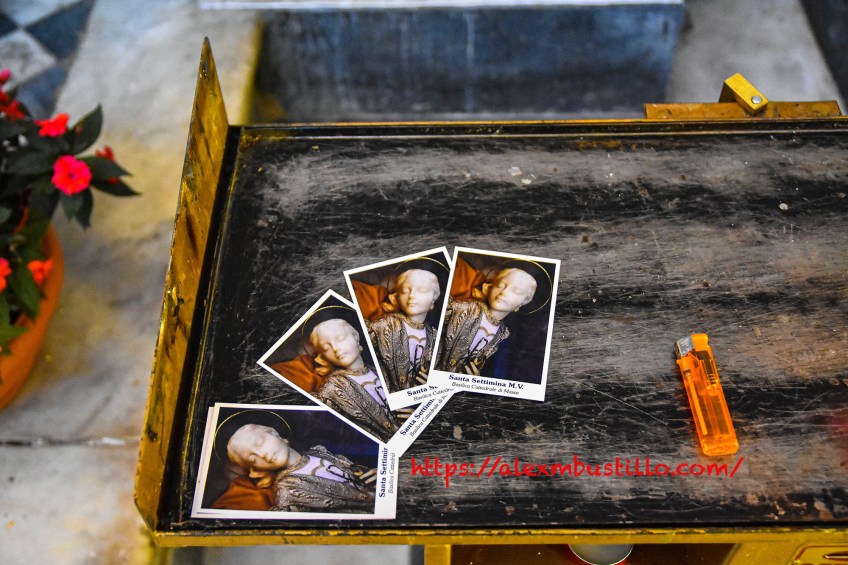 Poker Hand : Santa Settimina M.V. Basilica Cattedrale dei Santi Pietro e Francesco di Massa, Province of Massa and Carrara