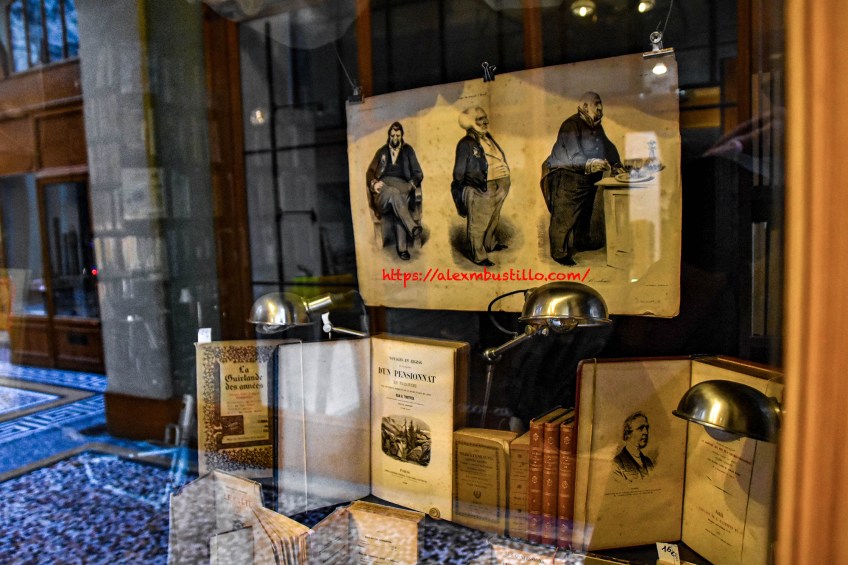 Bookstore Window Portrait, Galerie Vivienne, 4 Rue des Petits Champs, 75002 Paris