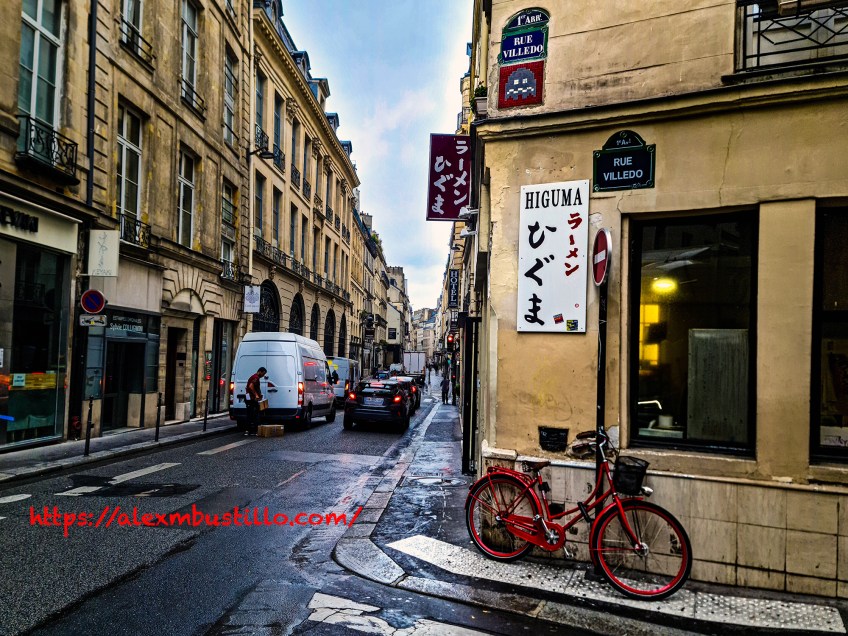 Red Bike Portrait, Rue Villedo, Paris 1re Arrondissement
