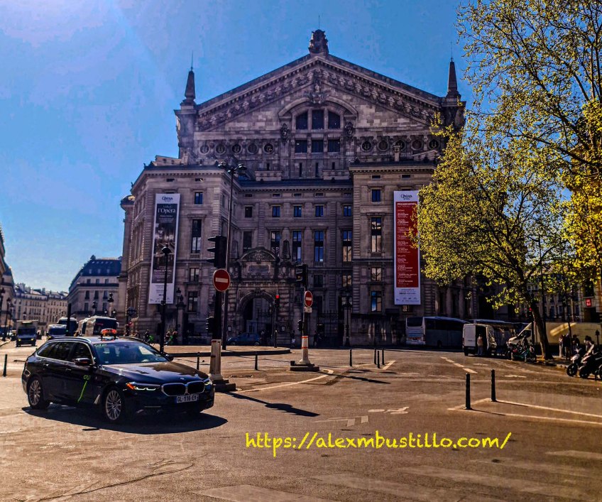 Palais Garnier, Boulevard Haussmann Perspective Portrait 75009 Paris