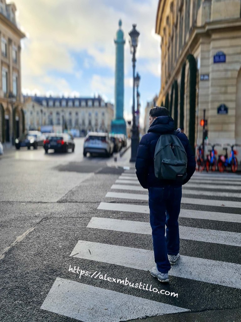 Crossing Rue des Capucines at Rue De La Paix, 75002 Paris