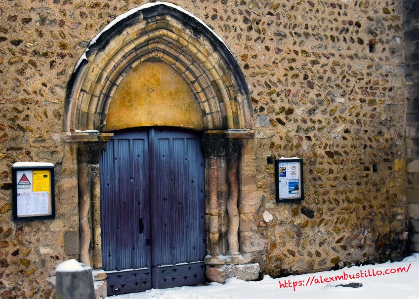 Doorway, Église Saint-Etienne, Corbeil-Essonnes, France