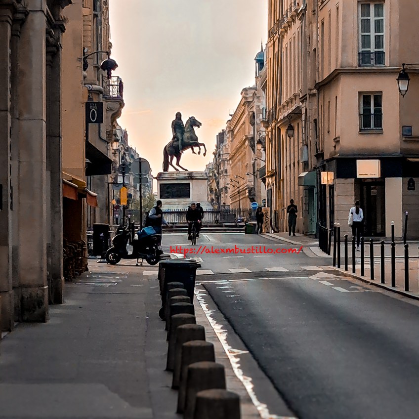 Racing Down rue des Petits Champs, 75002 Paris