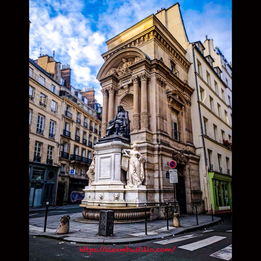 Fontaine Moliere, Place Mireille, 75001 Paris