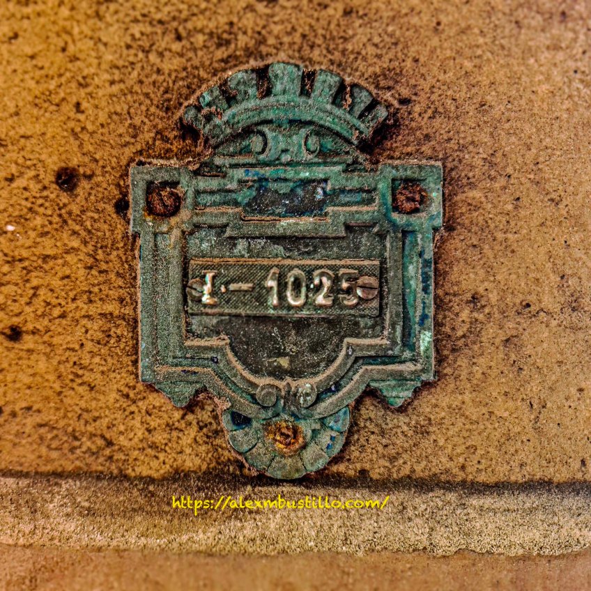 Municipal Asset Identification Plate L - 1025, Rue De Rivoli 75001 Paris
