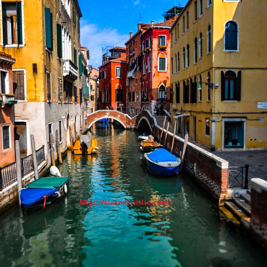 Ramo va in Campo, Sestiere Santa Croce, Venezia Portrait