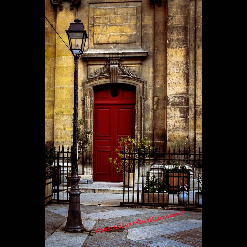 Detail, Place des Petits-Pères - 75002 Paris
