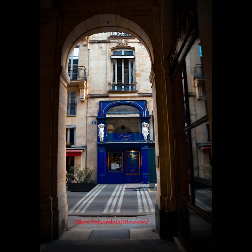 Macéo Restaurant, Coté rue de Beaujolais 75001 Paris